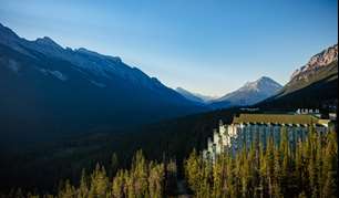 Oxford further expands Canadian portfolio with acquisition of The Rimrock Resort Hotel in Banff 